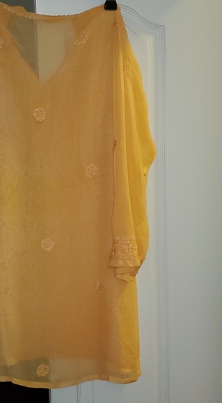 Causal - Picture 3 of 5